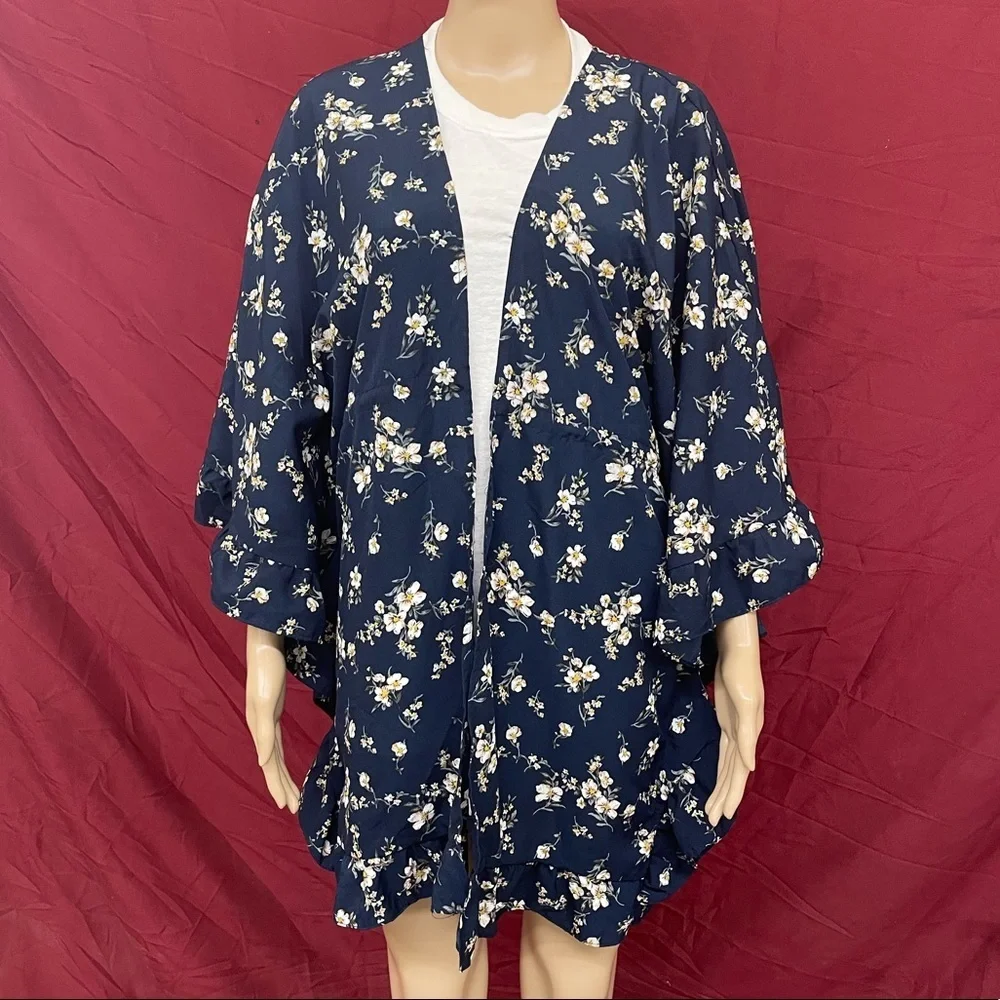 Blue floral kimono size Large/Extra Large